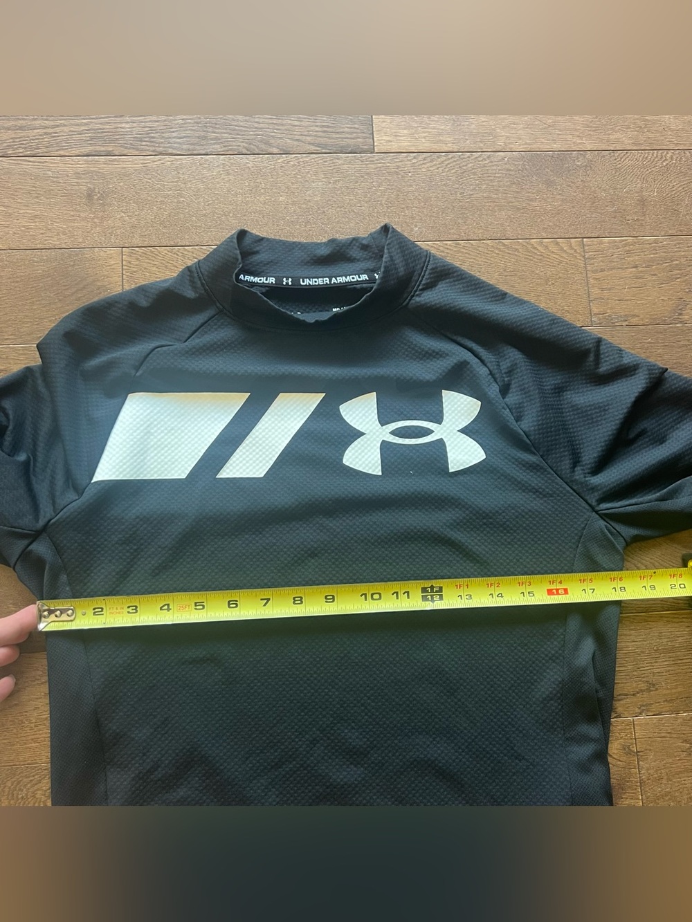 Under Armour Black Long-Sleeve Training Top - Picture 8 of 9